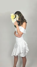 Load image into Gallery viewer, Vestido corto brocado blanco
