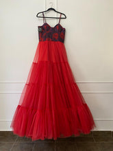 Load image into Gallery viewer, Tulle rojo
